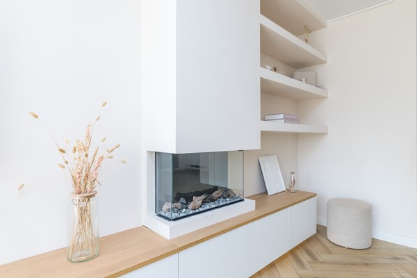 Foto - Verkocht onder voorbehoud: Instapklare ruime tussenwoning uit 1997 met 3 slaapkamers, moderne badkamer, tuin en garage in Heerlen